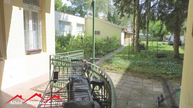 Eladó téglalakás, Békéscsabán, Szabadság téren 56 M Ft