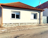 Eladó családi ház, Veszprémben 119.9 M Ft, 4 szobás