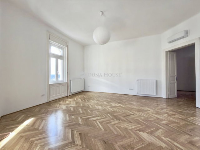 Eladó téglalakás, Budapesten, IX. kerületben, Ferenc körúton
