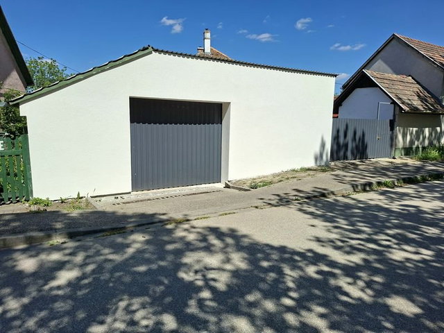 Eladó garázs, Biatorbágyon 15.9 M Ft / költözzbe.hu