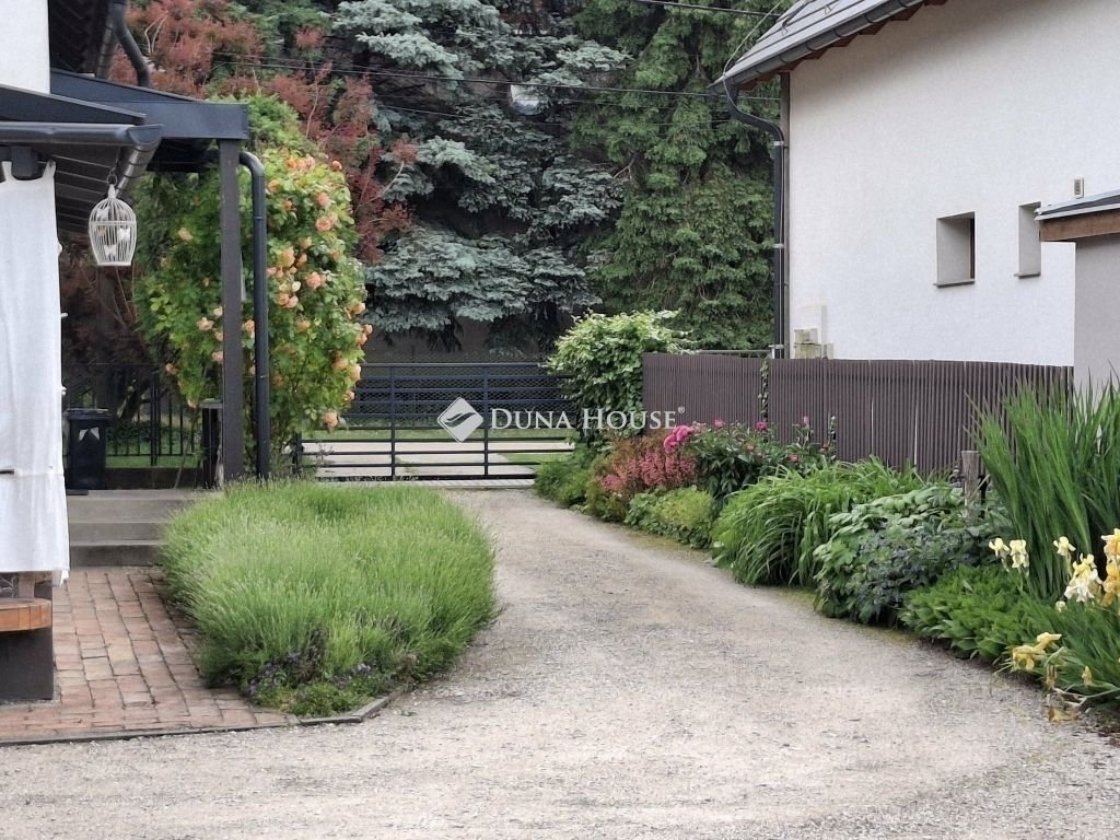 6 bed · 190m² · 179.000.000 ft