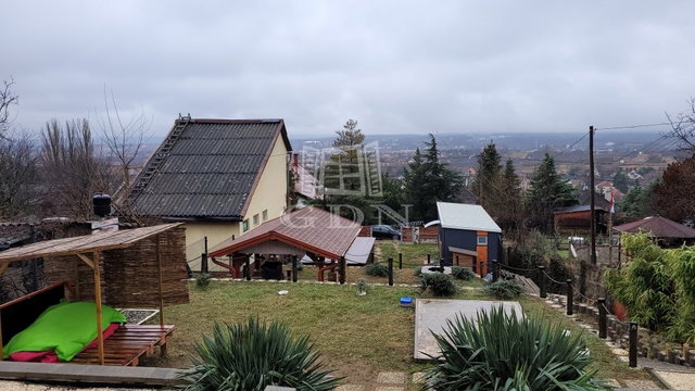 Eladó családi ház, Gödöllőn 47 M Ft, 1 szobás