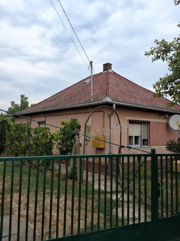 Eladó családi ház, Hajdúböszörményen 39.5 M Ft, 3 szobás
