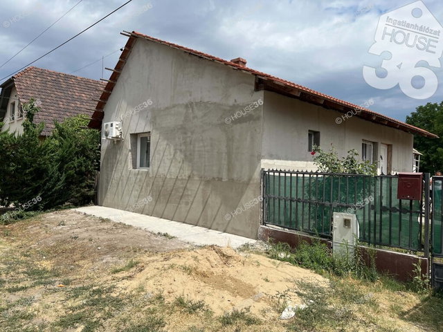 Eladó családi ház, Nyárlőrincen 44.9 M Ft, 3 szobás