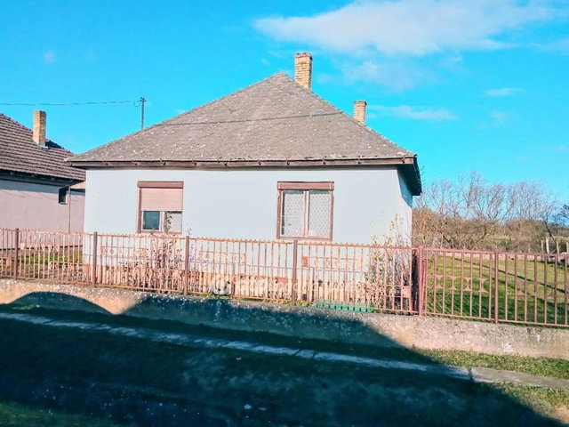 Eladó családi ház, Kisszekeresen 10.5 M Ft, 1+1 szobás