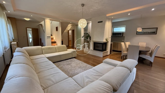 Kiadó családi ház, albérlet, Szegeden 650 E Ft / hó, 4 szobás