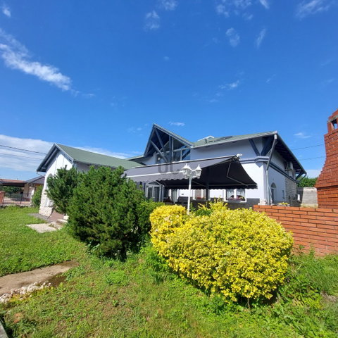 Eladó családi ház, Pécsett 189 M Ft, 6 szobás