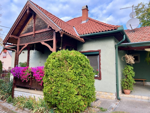Eladó családi ház, Gödöllőn 119 M Ft, 2+3 szobás