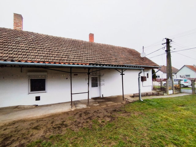 Eladó családi ház, Csőszön 27.5 M Ft, 2 szobás