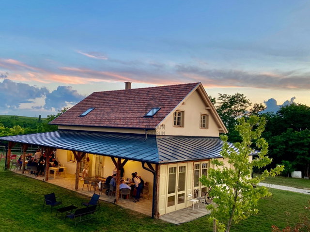 Eladó családi ház, Balatonlelleén 220 M Ft, 5 szobás