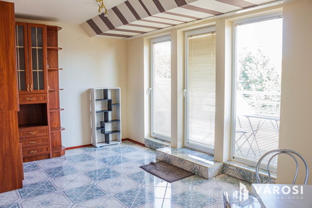 Kiadó téglalakás, albérlet, Szegeden 165 E Ft / hó, 1+1 szobás