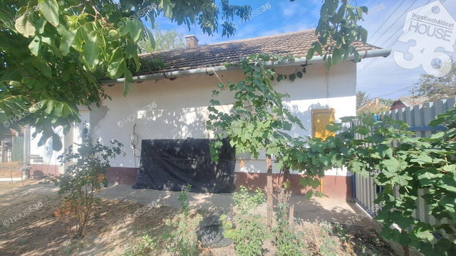 Eladó családi ház, Gátéren 29.9 M Ft, 1 szobás