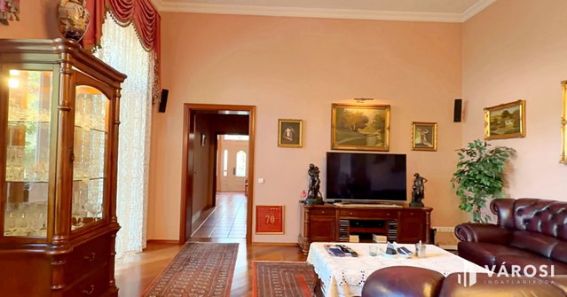 Eladó családi ház, Budapesten, X. kerületben 350 M Ft, 6 szobás