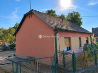 Eladó családi ház, Balassagyarmaton 15 M Ft, 3 szobás