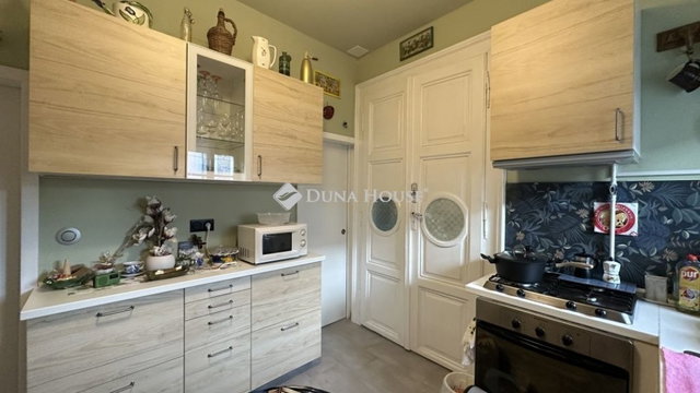 Eladó családi ház, Budakeszin 77 M Ft, 2 szobás