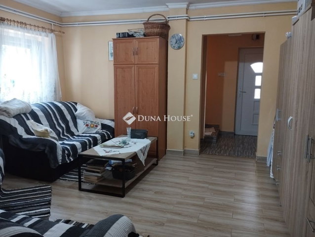 Eladó családi ház, Polgárdin 89.5 M Ft, 5 szobás
