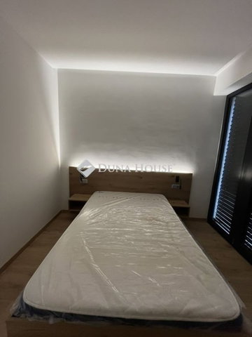 Eladó családi ház, Zamárdiban 350 M Ft, 2+3 szobás