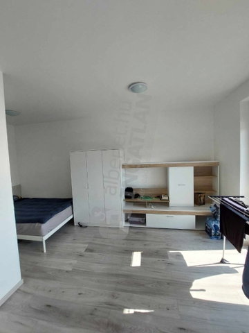 Kiadó téglalakás, albérlet, XIX. kerületben, Vak Bottyán utcában
