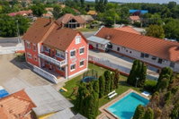 Eladó családi ház, Solton, Kecskeméti úton 513.8 M Ft, 5 szobás