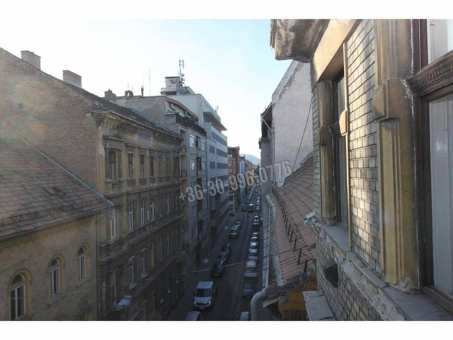 Eladó téglalakás, Budapesten, VII. kerületben, Csengery utcában