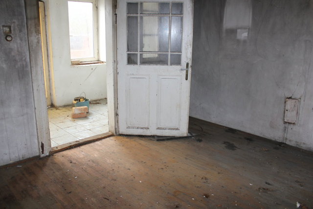 Eladó családi ház, Egyházaskeszőn 9.4 M Ft, 3 szobás