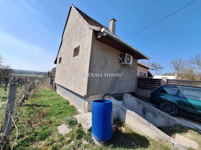 Eladó családi ház, Bicskén 21.5 M Ft, 2 szobás