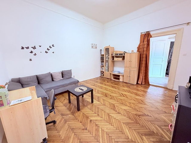 Eladó téglalakás, VIII. kerületben, Népszínház utcában
