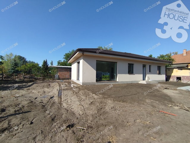 Eladó családi ház, Kecskeméten 99.9 M Ft, 3 szobás