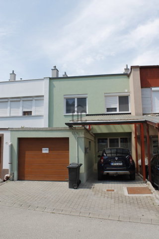 Eladó sorház, Esztergomban 89 M Ft, 4 szobás