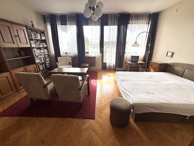 Eladó sorház, Siófokon 99 M Ft, 7 szobás / költözzbe.hu