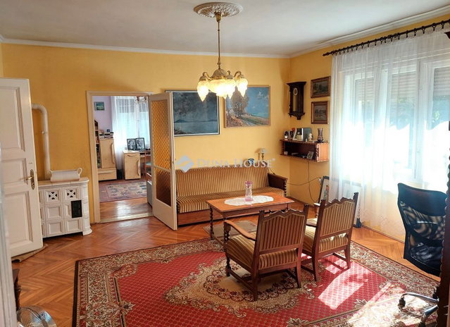 Eladó családi ház, Kaposváron 72 M Ft, 5 szobás