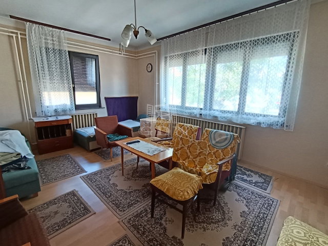 Eladó családi ház, Kerepesen 91.99 M Ft, 6 szobás