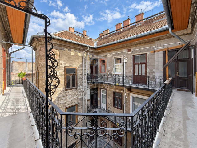 Eladó téglalakás, Budapesten, VI. kerületben 92 M Ft, 3 szobás