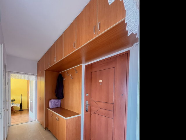 Eladó panellakás, Ajkán 32.4 M Ft, 2 szobás