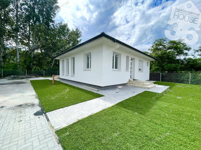 Eladó családi ház, Ballószögön 117 M Ft, 4 szobás