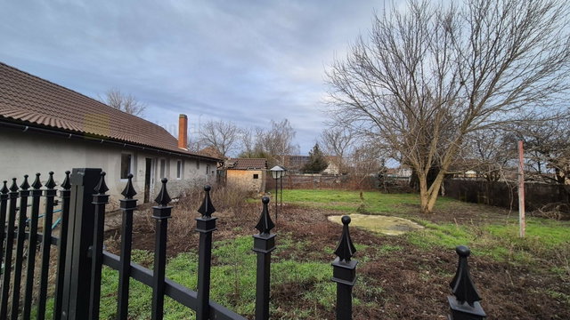 Eladó családi ház, Szegeden 53 M Ft, 2+2 szobás