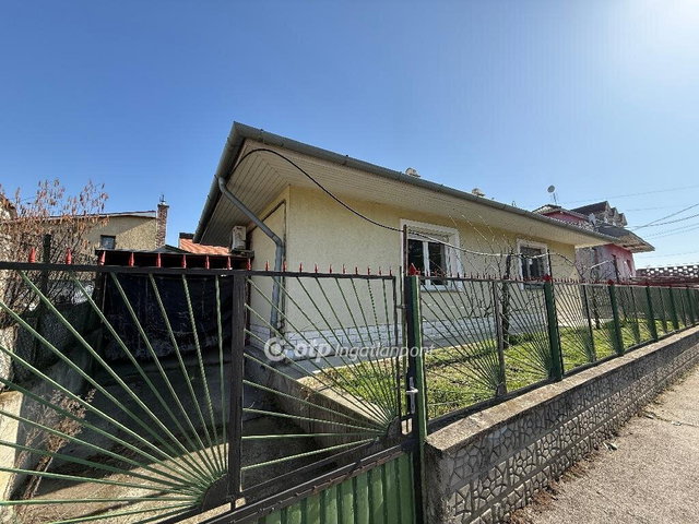 Eladó családi ház, Budapesten, XXI. kerületben 78.5 M Ft
