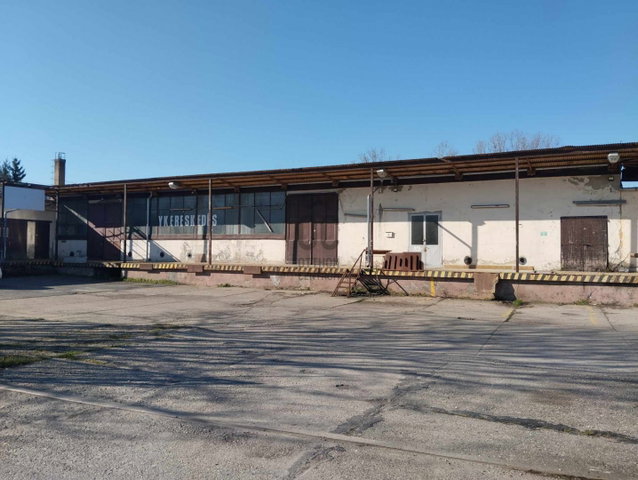 Kiadó ipari ingatlan, Szekszárdon 250 E Ft / hó