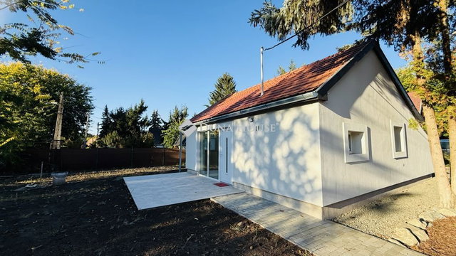 Eladó családi ház, Szigetmonostorban, Ibolya utcában 63.9 M Ft