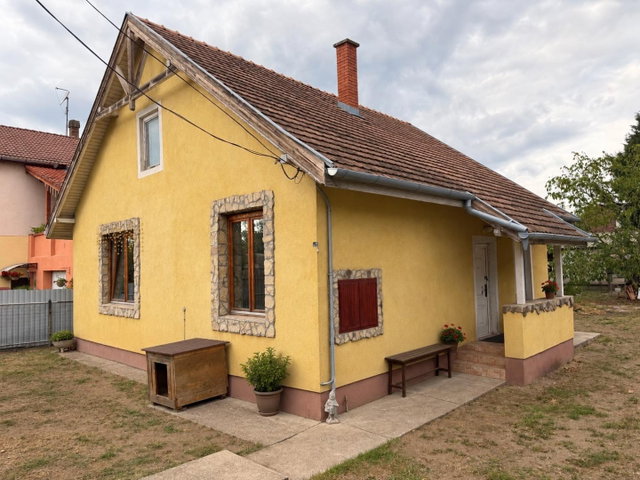 Eladó családi ház, Fóton 74.9 M Ft, 3 szobás