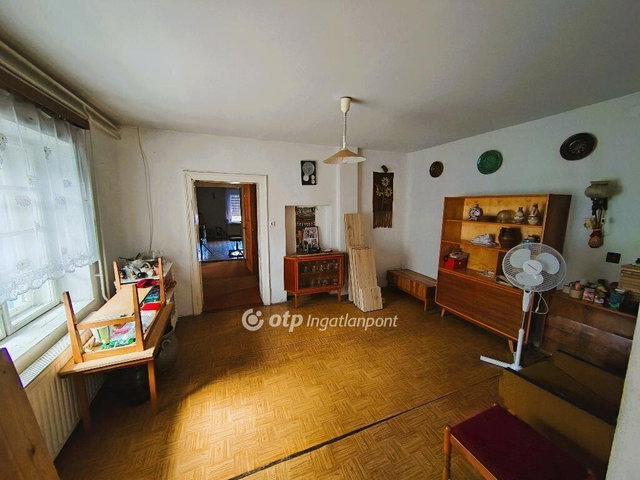Eladó családi ház, Hosszúhetényen 49 M Ft, 3+1 szobás