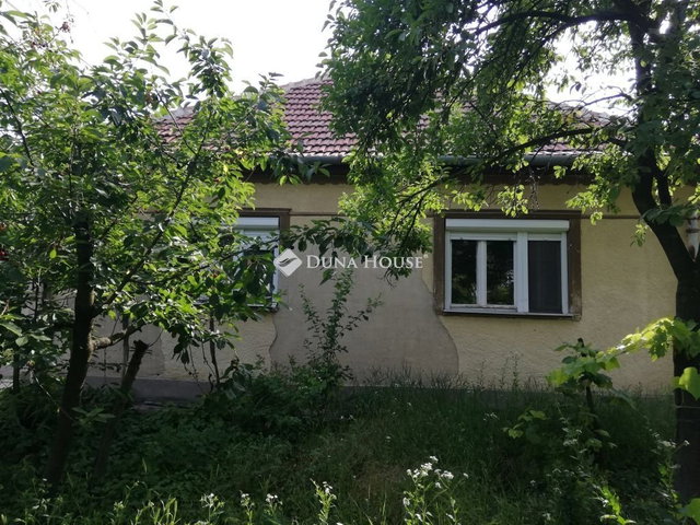 Eladó családi ház, Mezőcsáton 13.8 M Ft, 3 szobás