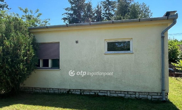 Eladó nyaraló, Fonyódon 150 M Ft, 3 szobás