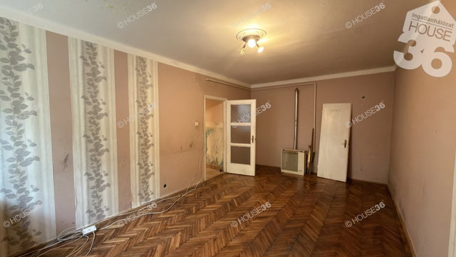 Eladó téglalakás, Kecskeméten 34.9 M Ft, 2 szobás