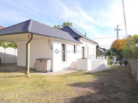 Eladó családi ház, Szentendrén 139 M Ft, 3+1 szobás