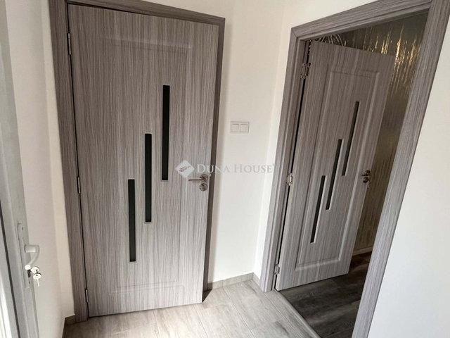 Eladó családi ház, Hódmezővásárhelyen 58.5 M Ft, 3 szobás