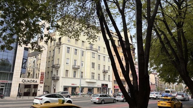 Eladó téglalakás, Budapesten, XIII. kerületben, Váci úton