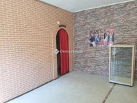 Eladó üzlethelyiség, Komlón, Kossuth Lajos utcában 8.9 M Ft