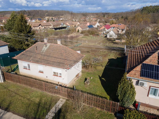 Eladó családi ház, Patakon 16 M Ft, 1 szobás