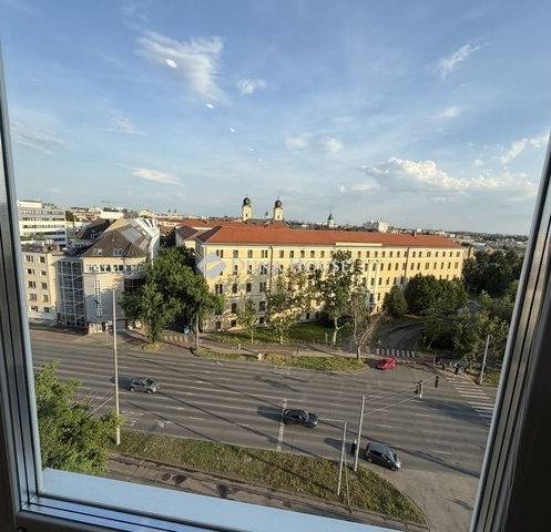 Eladó panellakás, Debrecenben 69.9 M Ft, 3 szobás